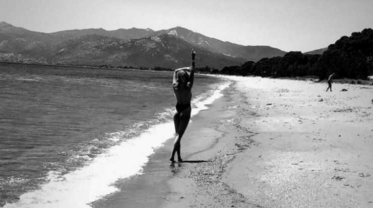 Επώνυμη Κύπρια έκανε πλαστική στο στήθος και το παραδέχτηκε δημόσια!