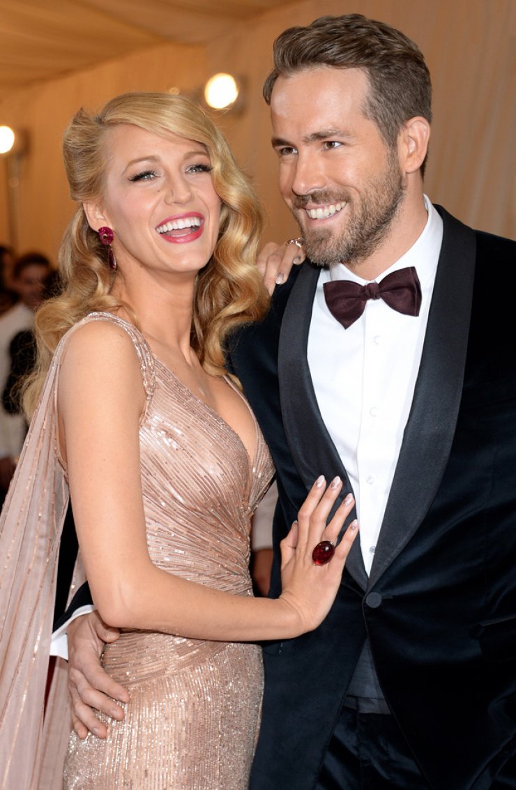 Ryan Reynolds - Blake Lively: Φωτογραφίζονται για πρώτη φορά με τις κόρες τους