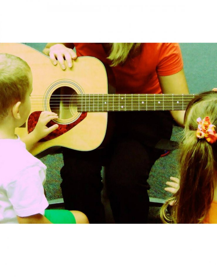 Μουσική και παιχνίδι... με τα παιδιά μας