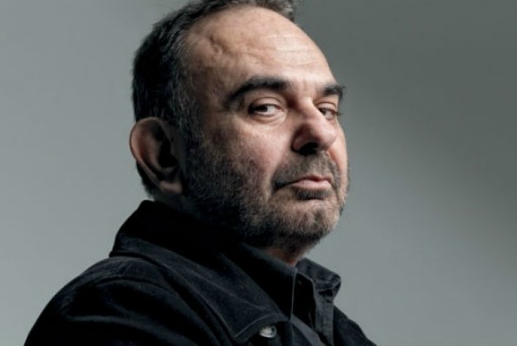  Ζωγράφισε στο κράνος του τον φίλο του, Σάκη Μπουλά [εικόνα]