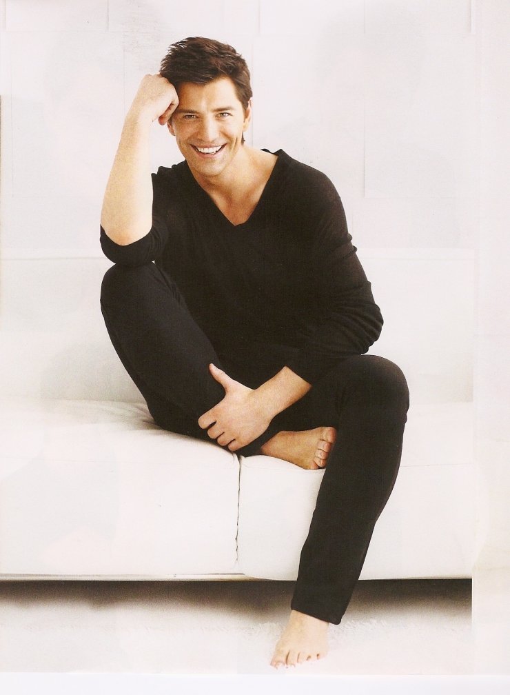 Σάκης Ρουβάς: Δείτε τον μωρό όταν έπαιζε σε θεατρική παράσταση με τη μητέρα του!