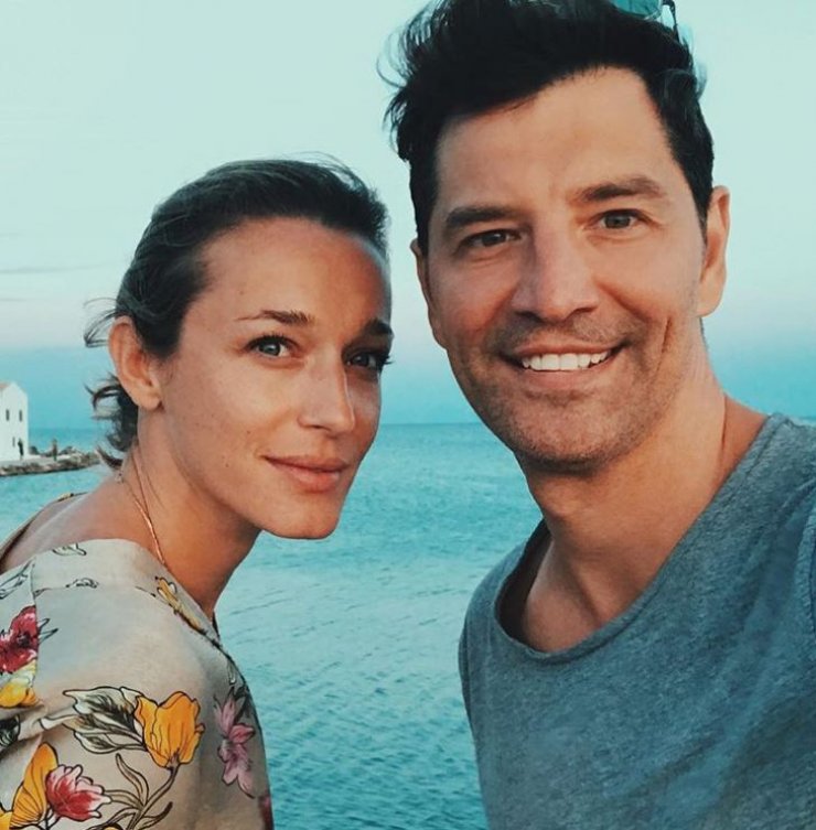 Σάκης Ρουβάς: Πήγε σε club μαζί με την κόρη του! [εικόνα]