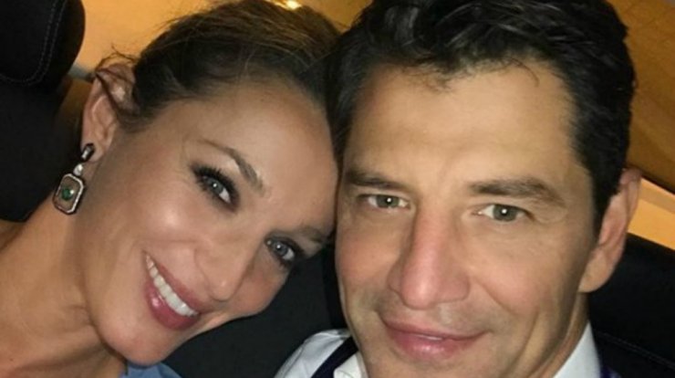 Το παθιασμένο φιλί της Κάτιας Ζυγούλη στο Σάκη Ρουβά για να του ευχηθεί για τα γενέθλιά του