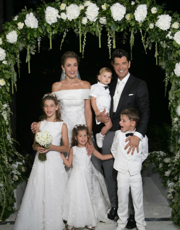 Σάκης Ρουβάς – Κάτια Ζυγούλη: Όλες οι λεπτομέρειες για τη βάπτιση του γιου τους, Απόλλωνα!