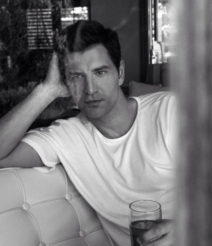 Σάκης Ρουβάς: Μιλάει πρώτη φορά για το νεογέννητο γιο του!