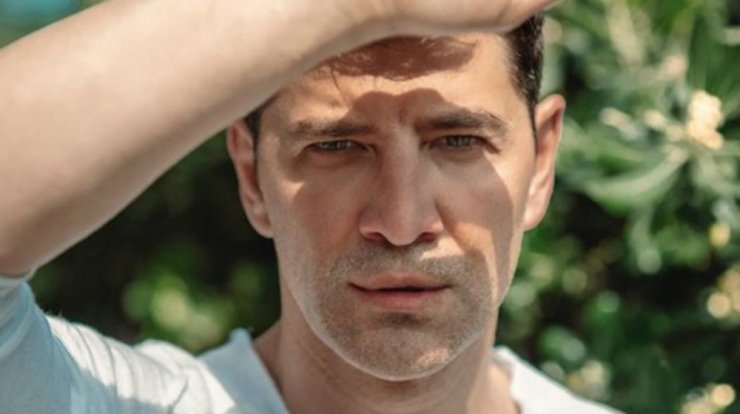 Σε ποιον επώνυμο Έλληνα ζήτησε δημόσια συγγνώμη ο Σάκης Ρουβάς και γιατί;