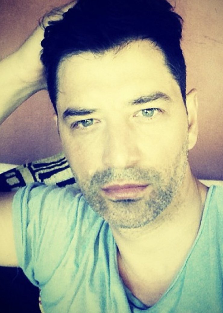 Wake Up Call: Η νέα - φιλανθρωπική - μόδα στα social media