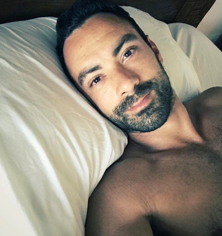 Σάκης Τανιμανίδης: Πέρασε ολόκληρο το βράδυ με ορό στο κρεβάτι!