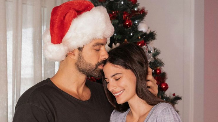 Σάκης Τανιμανίδης - Χριστίνα Μπόμπα: Περιμένουν το πρώτο τους μωράκι! [εικόνα]