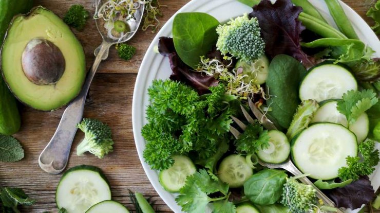 Κάνε τη σαλάτα σου υγιεινή και ισορροπημένη σε 4 βήματα!