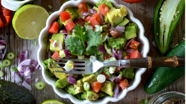 Ποιες τροφές βοηθούν εάν έχετε θυρεοειδή