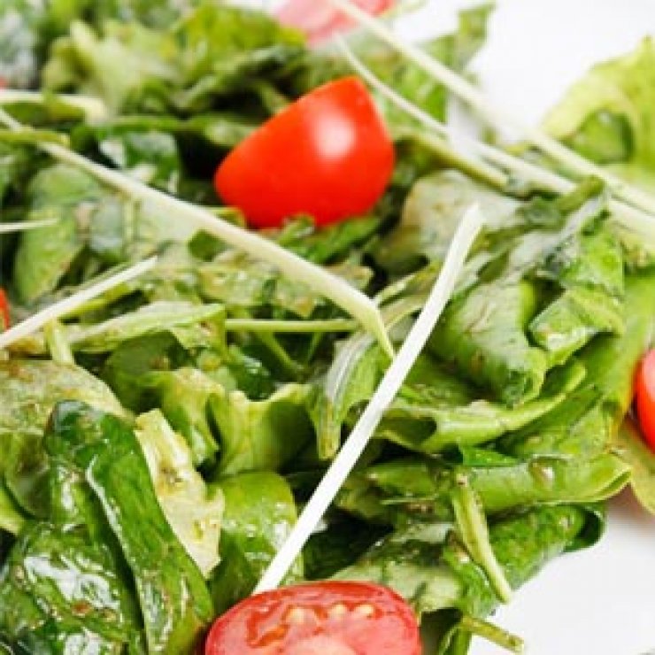 5 υλικά που πρέπει να αποφύγεις στο Salad Bar