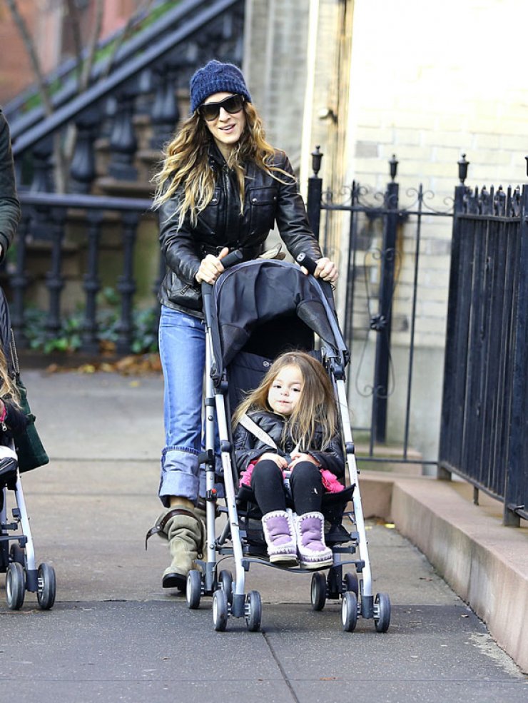 Sarah Jessica Parker: Βόλτα με τις δίδυμες κορούλες της