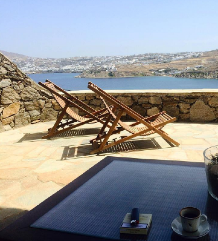 Αυτό είναι το σπίτι επώνυμης Κύπριας στη Μύκονο!