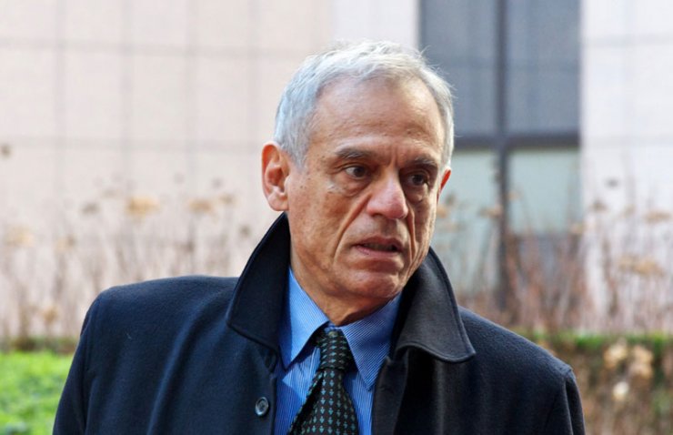 Ο Μιχάλης Σαρρής μιλά στον Χρύσανθο Τσουρούλλη