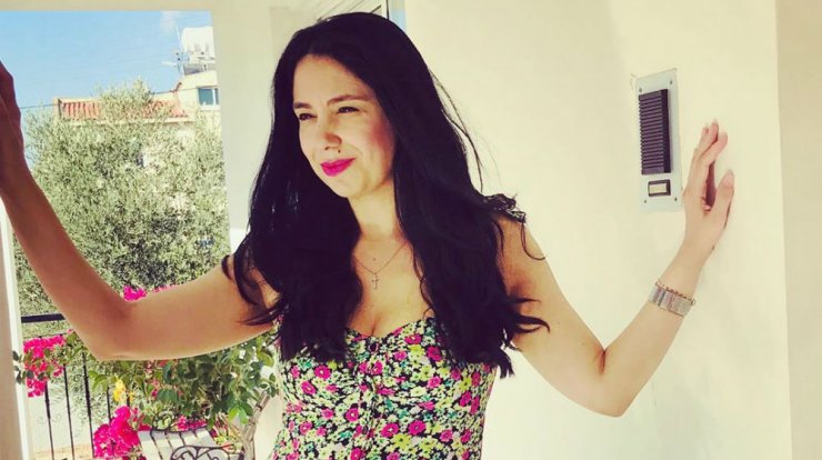 Σάβια Ορφανίδου: Πως σκέφτεται να ενημερώσει την κόρη της για το πως έμεινε έγκυος! [βίντεο]