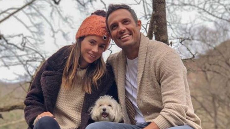 Σάββας Πούμπουρας: H πρώτη βόλτα με την σύζυγο και την κόρη του [εικόνες]