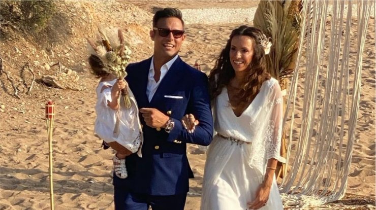 Πούμπουρας - Θεοχαρίδη: Ενθουσιασμένη η ενάμιση έτους κόρης τους με το τέννις [εικόνες]