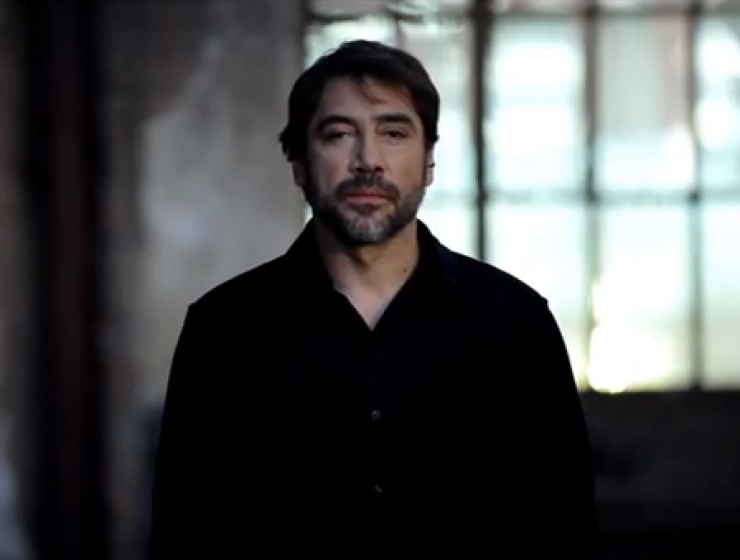 O Χαβιέ Μπαρδέμ μιλάει ελληνικά για καλό σκοπό!