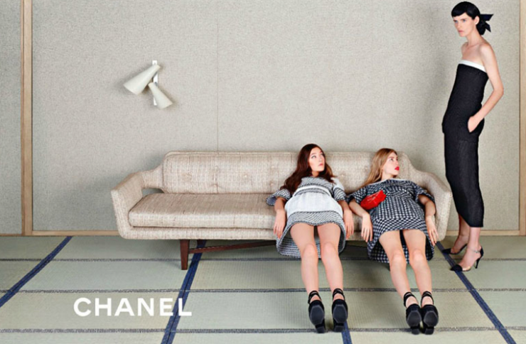 Η νέα girly καμπάνια του οίκου Chanel