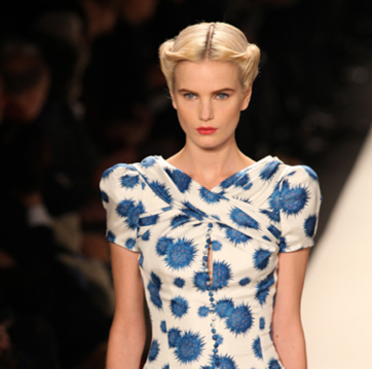 Hair trend: Σφιχτά rolls