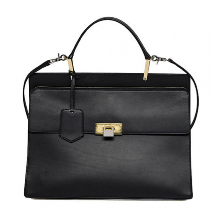 Αυτές είναι οι νέες Balenciaga