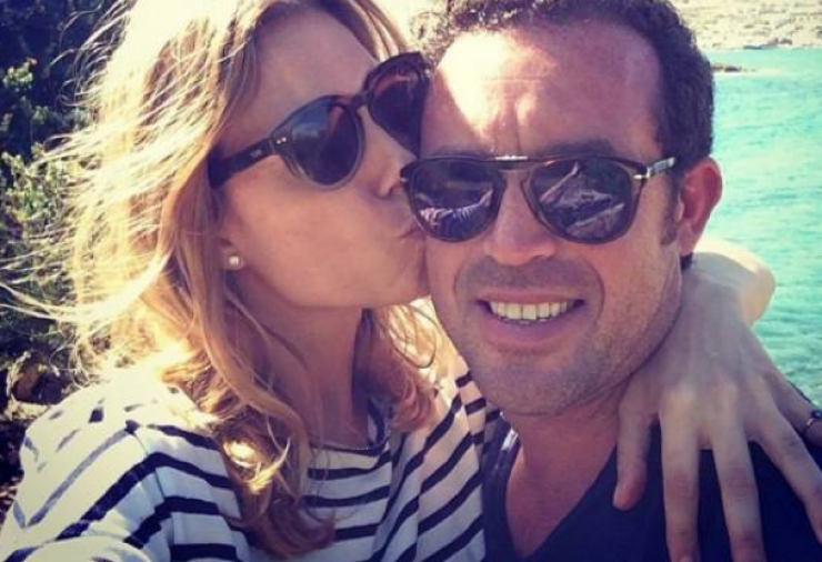 Βίκυ Καγιά: Το τρυφερό φιλί στον σύντροφό της, ανήμερα του Πάσχα