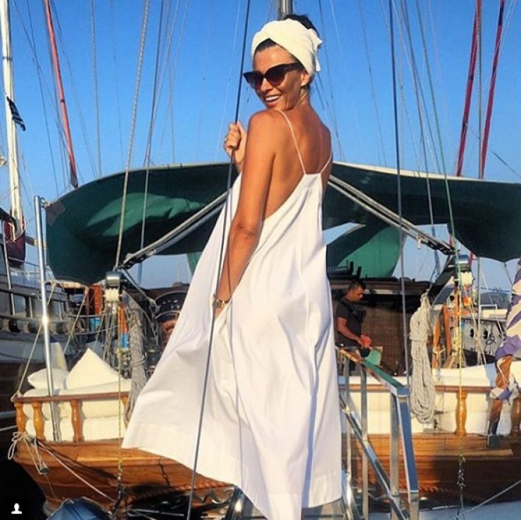 Ραμόνα Φίλιπ: Τραγουδά Αλέκα Κανελλίδου στο σκάφος της