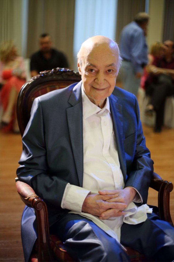 Ανδρέας Μπάρκουλης: Θρίλερ με την κηδεία του 