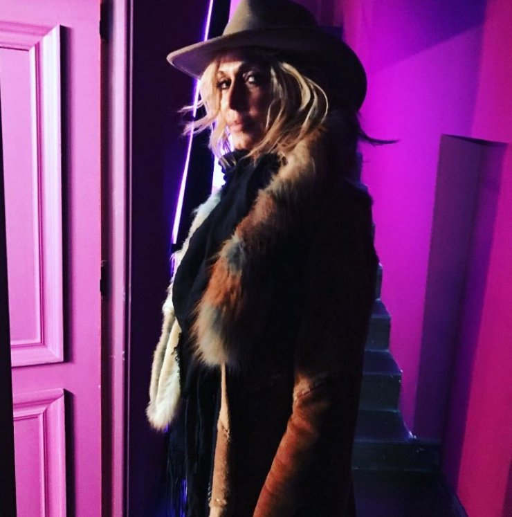 Άννα Βίσση: Η φωτογραφία από τα νιάτα της μαζί με τον Νίκο Καρβέλα που μας συγκίνησε