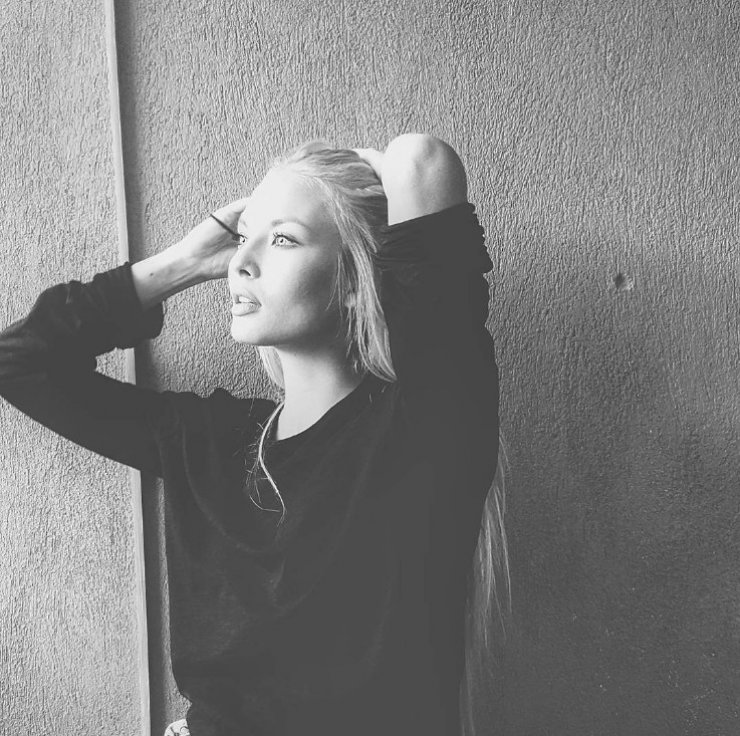 Η Ροζίτα Κεντάλα κάνει πρόβα νυφικού