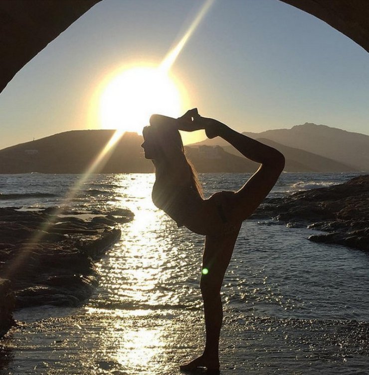 Και όμως είναι γνωστή Ελληνίδα λίγο πριν τα 50!