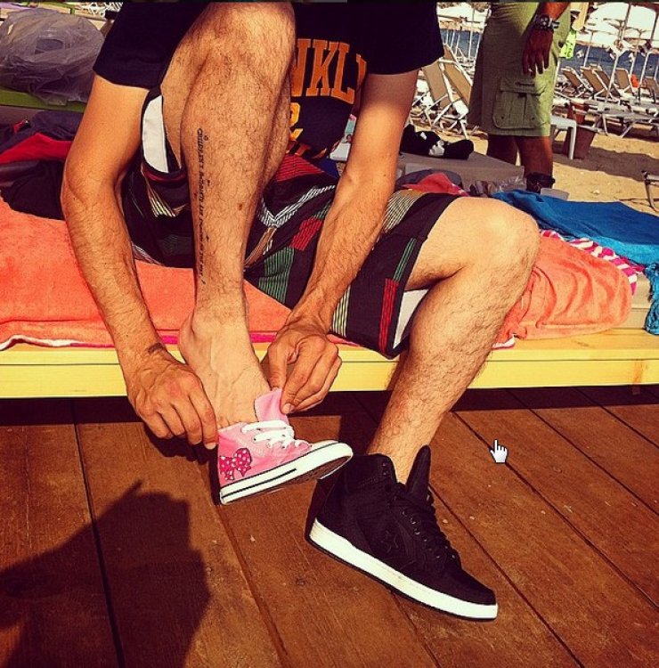 Έλληνας ηθοποιός παραδέχεται επιτέλους ότι είναι πατέρας ενός μικρού κοριτσιού