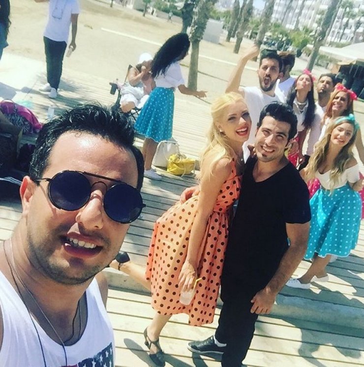 Νεοκλής - Άντρη Σκουρουμούνη: Δείτε το φιλμάκι που προβλήθηκε στο γαμήλιο party 