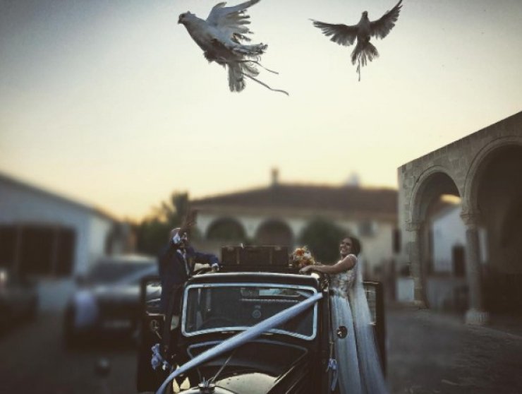 Ο παραμυθένιος γάμος πρόσωπου του "Μπρούσκου" με κουμπάρο τον Κούλλη Νικολάου