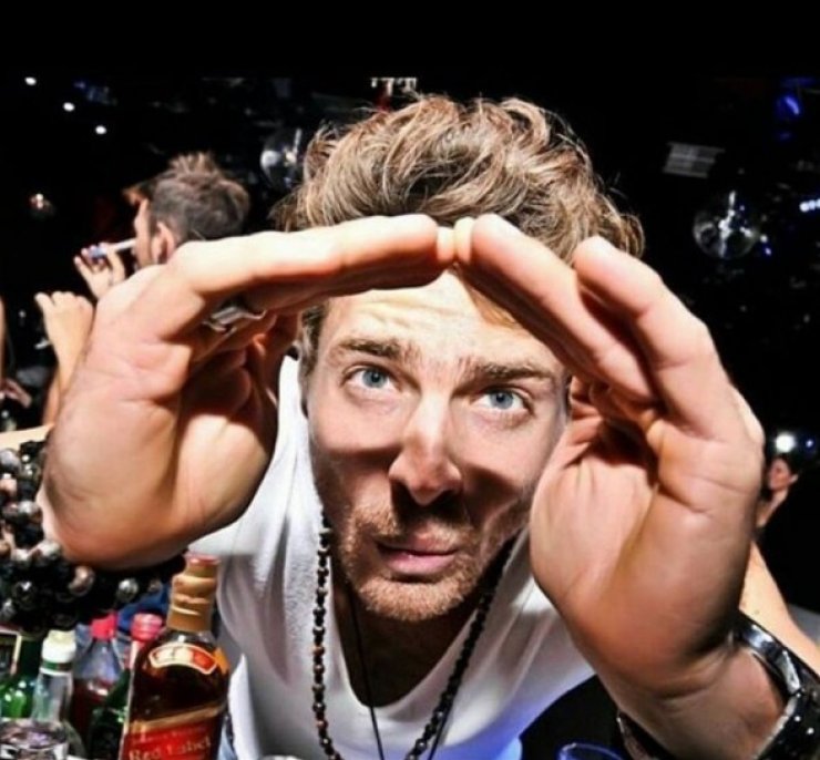 Σοβαρό τροχαίο για τον Γιώργο Μανίκα!