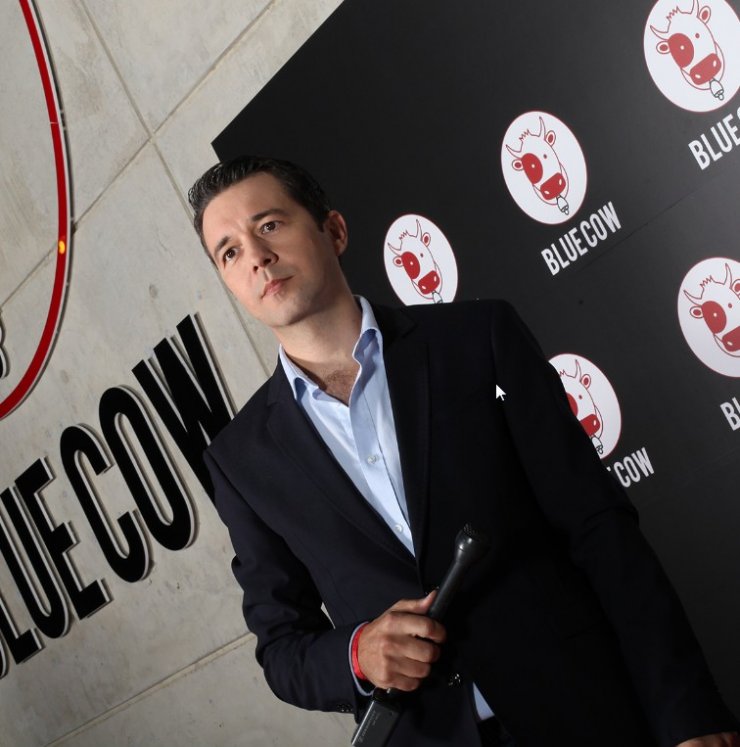 Η "Blue Cow" ξεκίνησε και επίσημα τα ταξίδια της