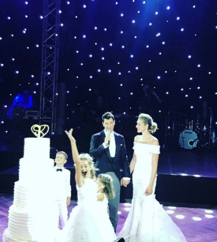 Σάκης Ρουβάς - Κάτια Ζυγούλη: Η απίστευτη ερώτηση του γιου τους στην γαμήλια δεξίωση