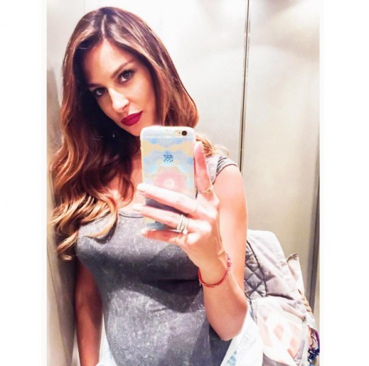 Κωνσταντίνα Ευριπίδου: Δείτε την με την πετσέτα! Μόλις βγήκε από το μπάνιο!