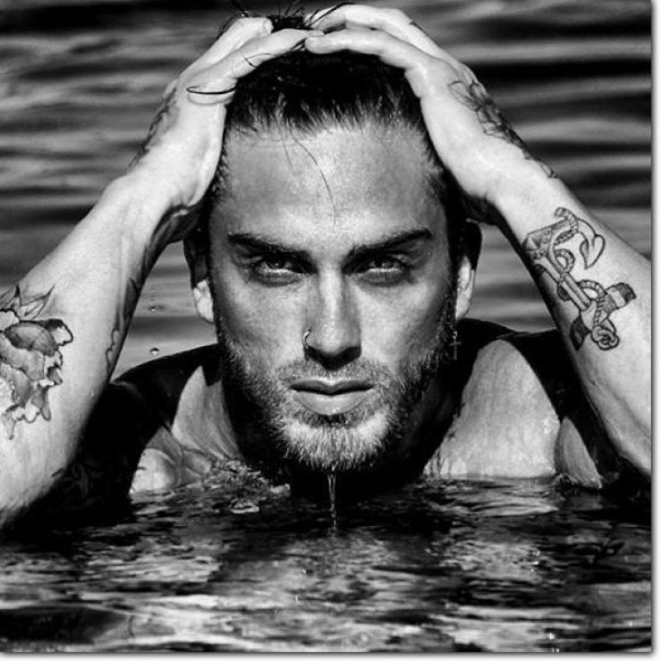 Παίκτρια του "Power of Love" αδειάζει δημόσια τον Δώρο Παναγίδη και εκείνος της απαντά...