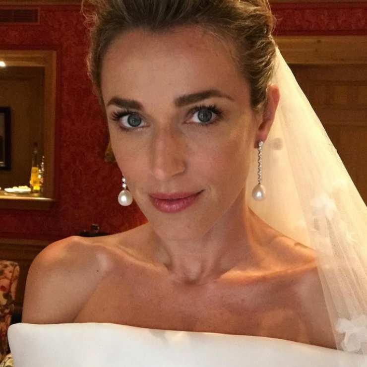 Απίστευτο! Δείτε τι έκανε η Κάτια Ζυγούλη μόλις έφτασε στο αεροδρόμιο της Λάρνακας