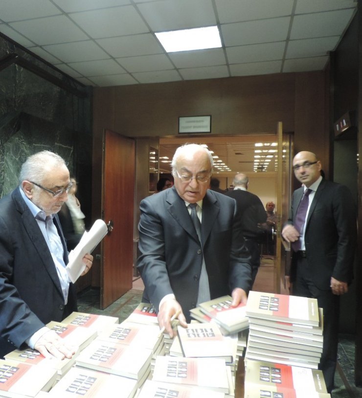 Πλήθος κόσμου στην παρουσίαση του βιβλίου του Κ.Χατζηκωστή 