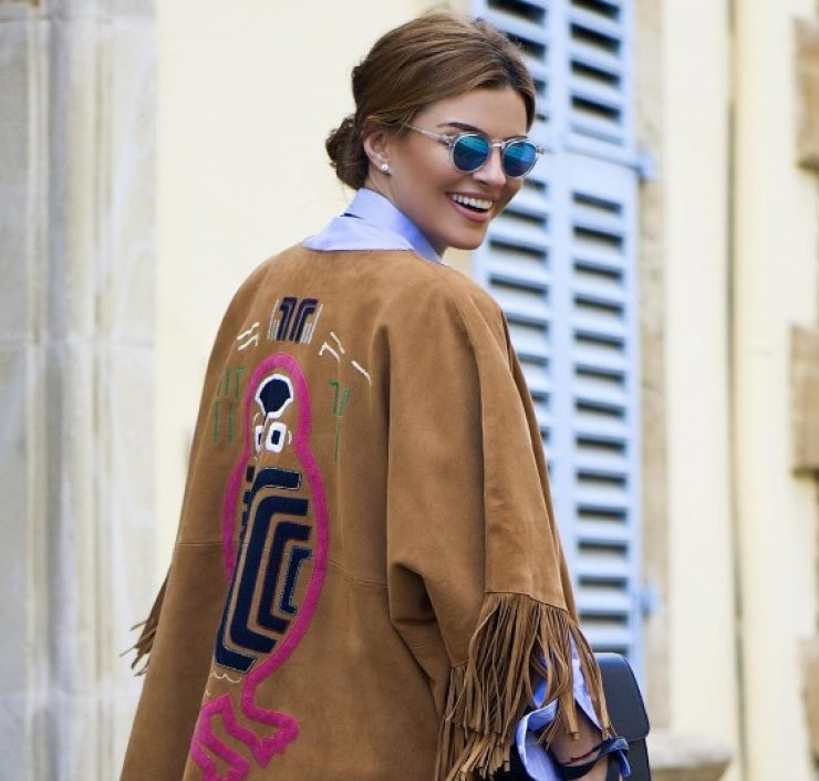 Απίστευτο: Δείτε τη Ramona Filip Τορναρίτη να τραγουδά Ρέμο και να οδηγά