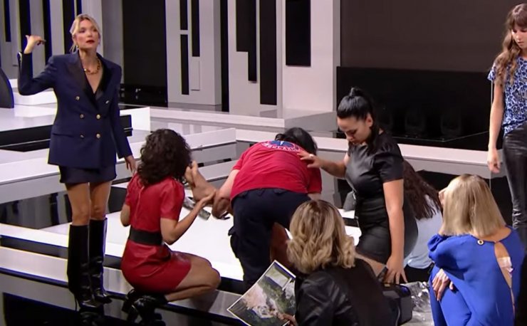 GNTM: Μοντέλο μόλις έμαθε πως αποχωρεί έπαθε κρίση πανικού και λιποθύμησε [βίντεο]