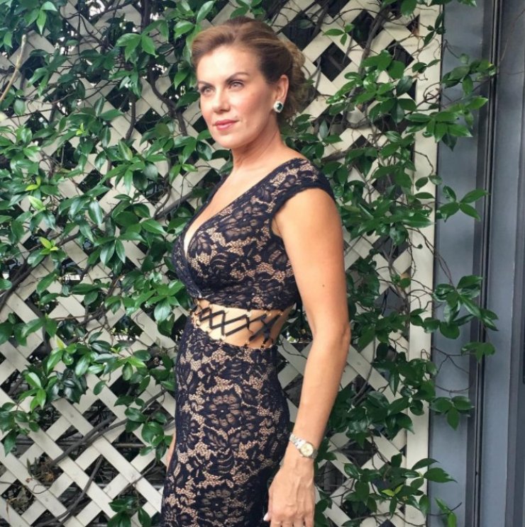 Θα πάθετε πλάκα με το σώμα αλλά και με την ομορφιά του γιου της Ευγενίας Μανωλίδου