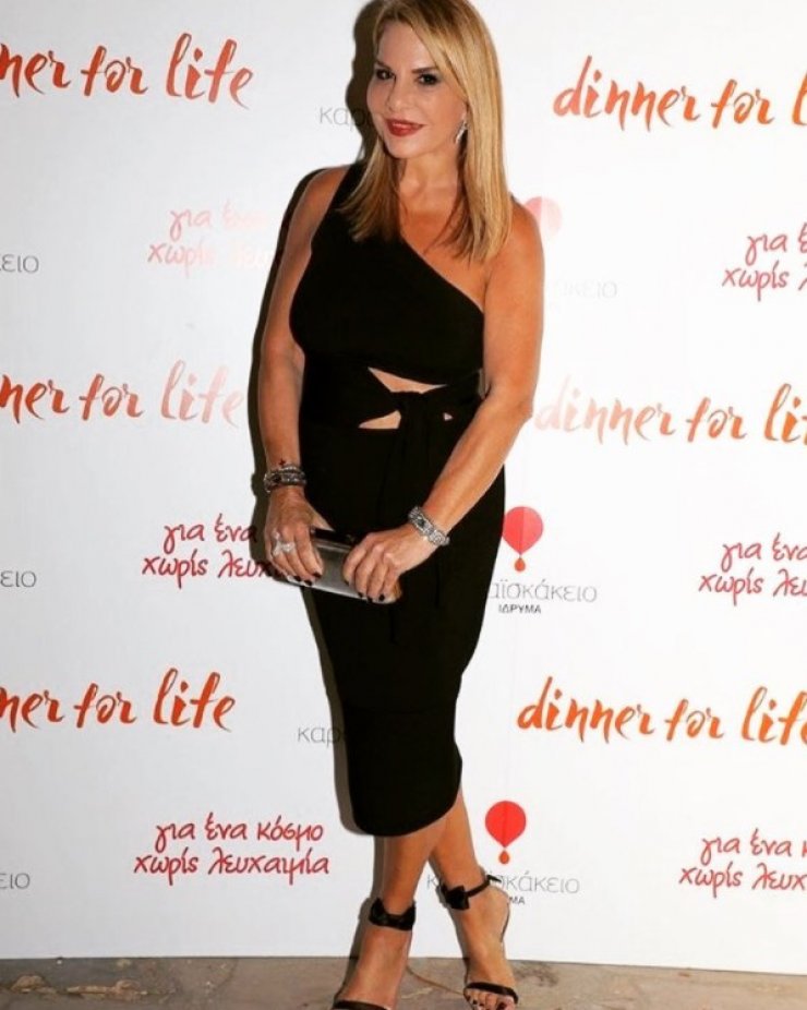 Υπέροχη! Δείτε την Κάτια Θεοδότου με λευκό μπικίνι