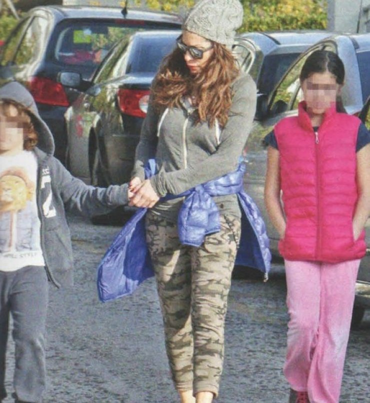 Δέσποινα Βανδή: Για παγωτό με τα παιδιά της στη Βουλιαγμένη