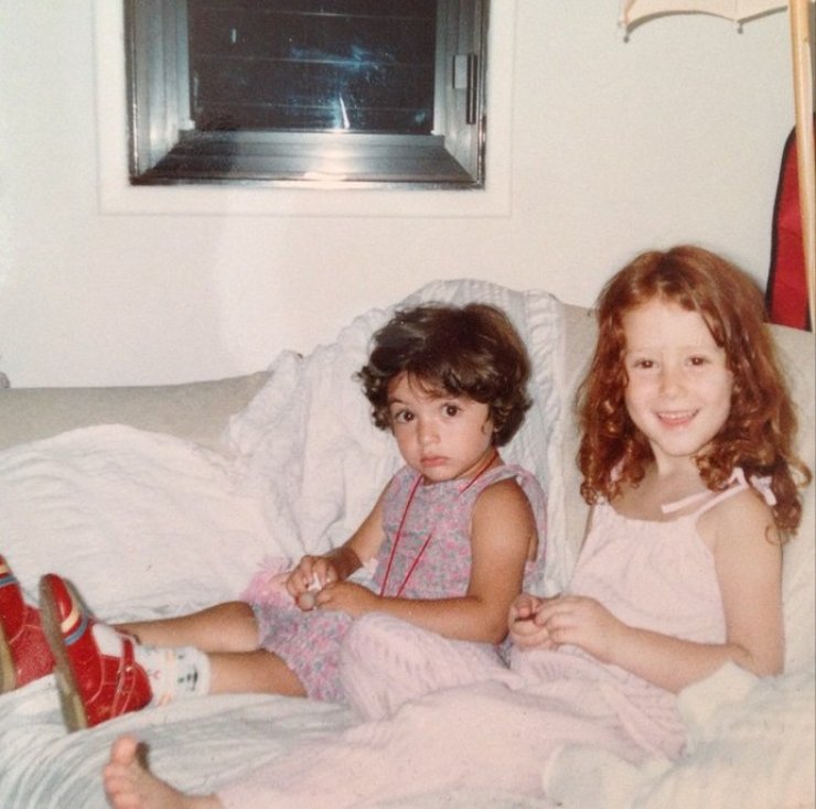 Ποια γνωστή Κύπρια ηθοποιός είναι το κοριτσάκι της φωτογραφίας