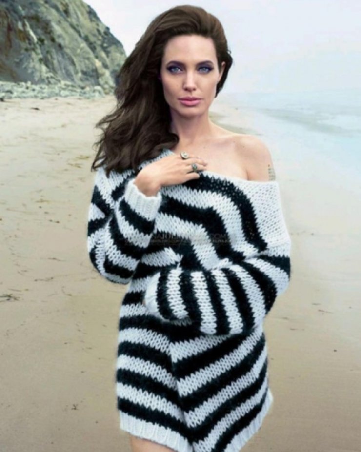 Στην Ελλάδα κάνει διακοπές η Angelina Jolie μαζί με γοητευτικό διάσημο ηθοποιό
