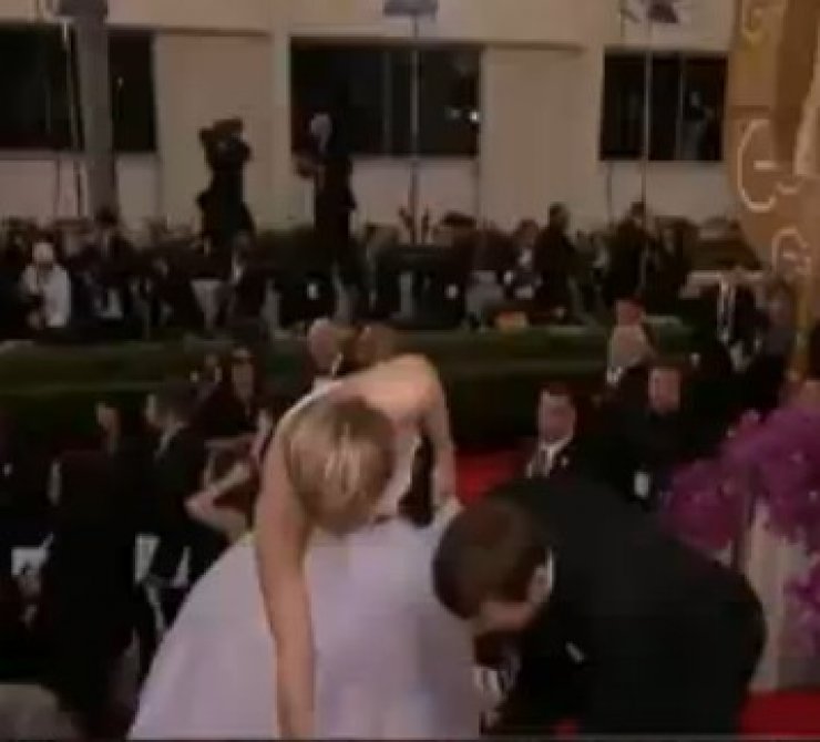 «Χρυσές Σφαίρες»: Δεν θα πιστεύετε τι έπαθε η Jennifer Lawrence! [video]